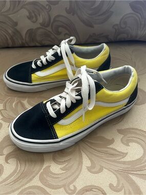 Vans Old Skool Women’s 7.5 Yellow Blue Low-Top Skate Sneakers Lace-Up Shoes